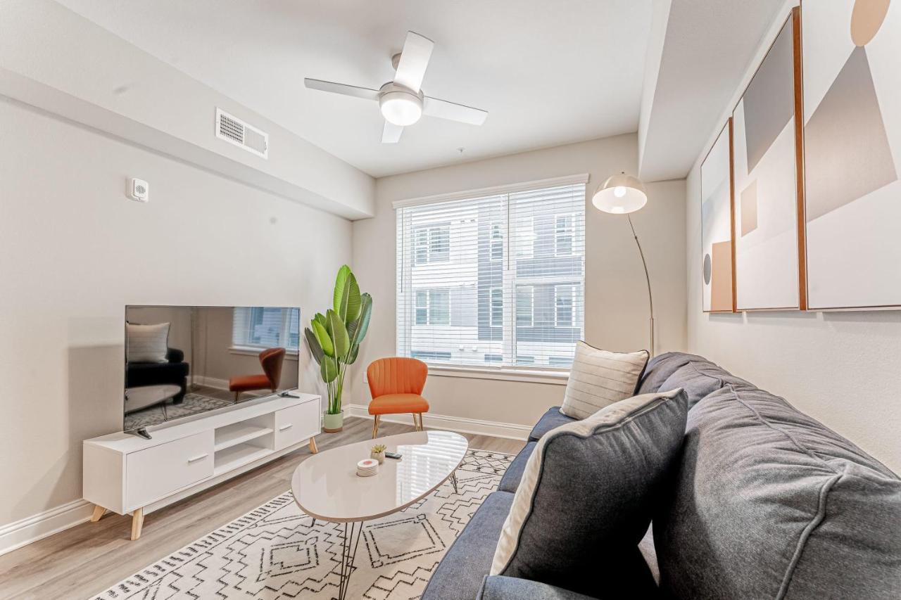 Upscale Modern Apts - Free Parking, Fast Wifi, Courtyard Daire Austin Dış mekan fotoğraf