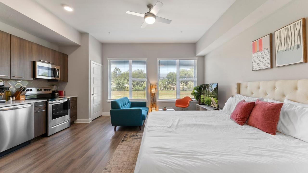 Upscale Modern Apts - Free Parking, Fast Wifi, Courtyard Daire Austin Dış mekan fotoğraf
