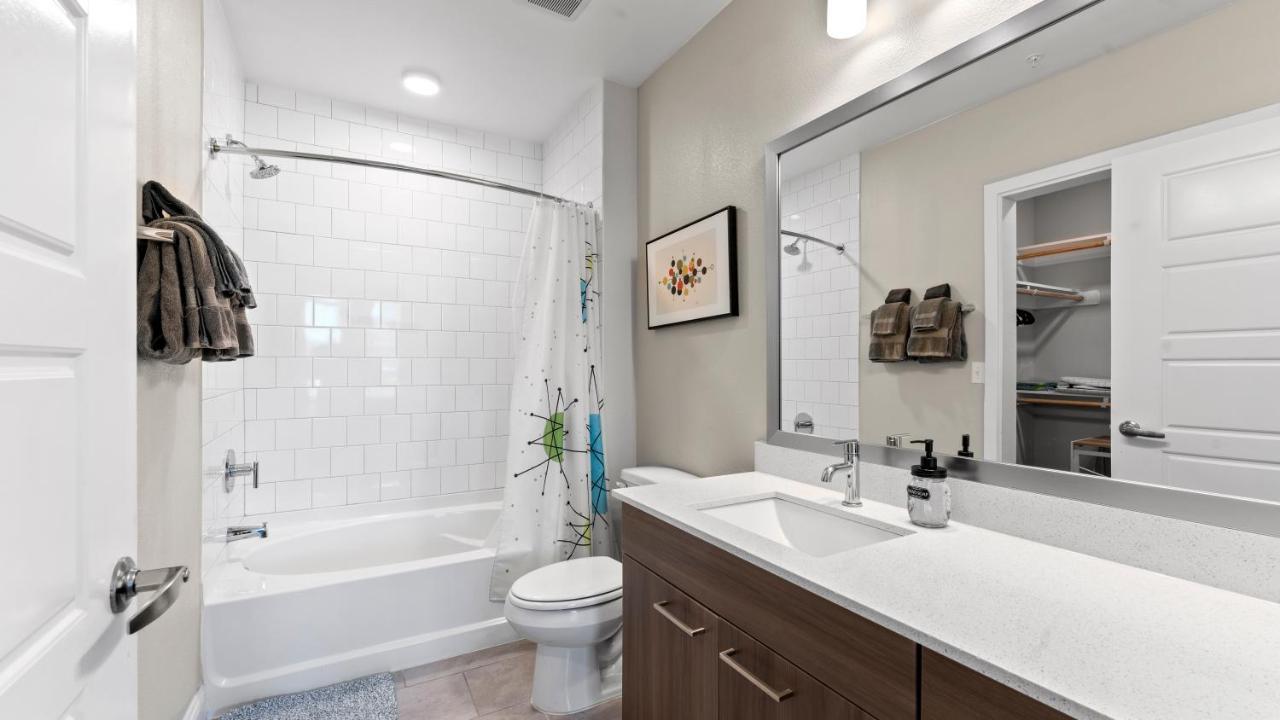 Upscale Modern Apts - Free Parking, Fast Wifi, Courtyard Daire Austin Dış mekan fotoğraf