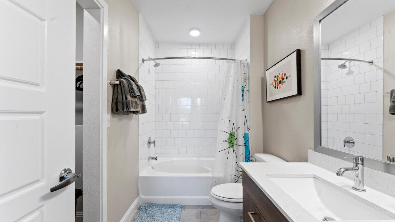 Upscale Modern Apts - Free Parking, Fast Wifi, Courtyard Daire Austin Dış mekan fotoğraf