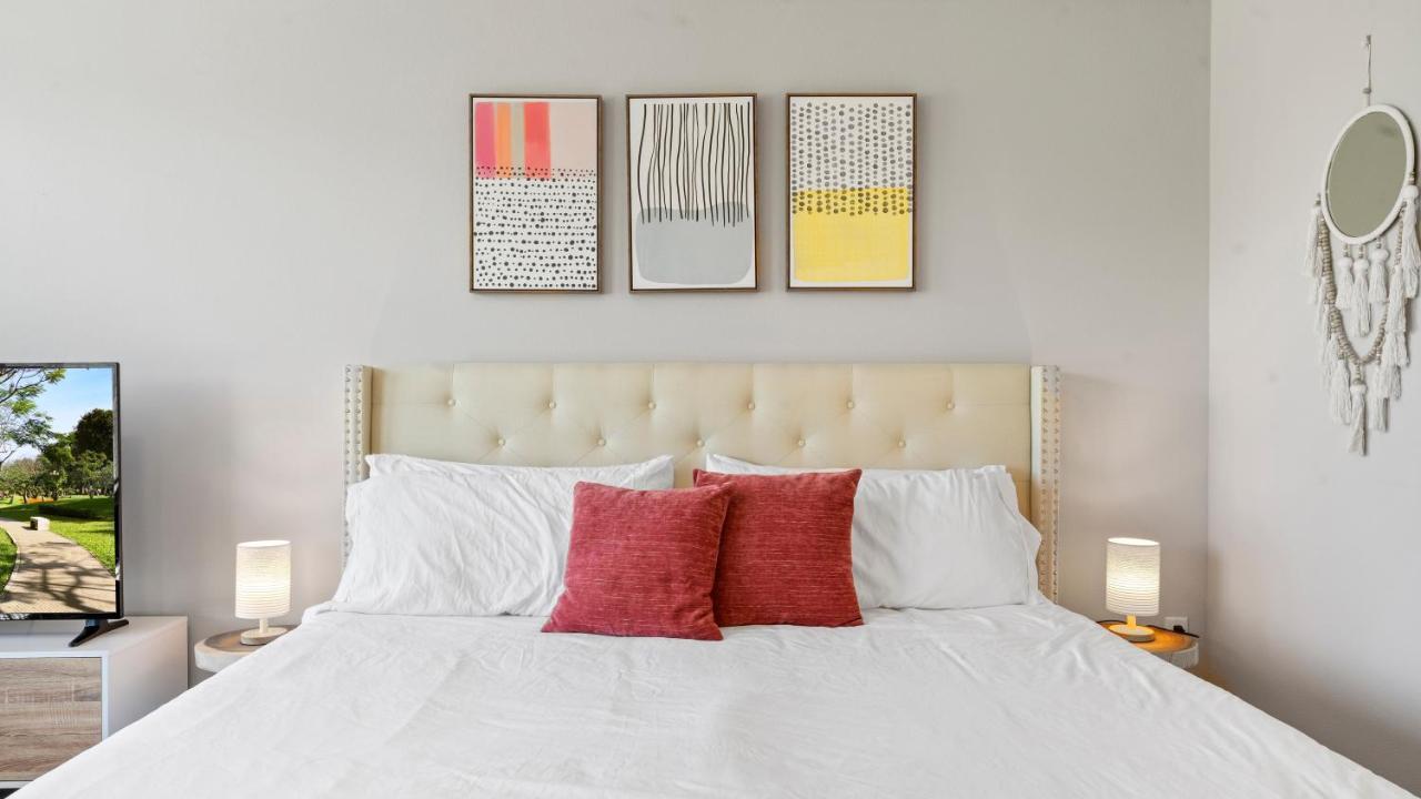 Upscale Modern Apts - Free Parking, Fast Wifi, Courtyard Daire Austin Dış mekan fotoğraf